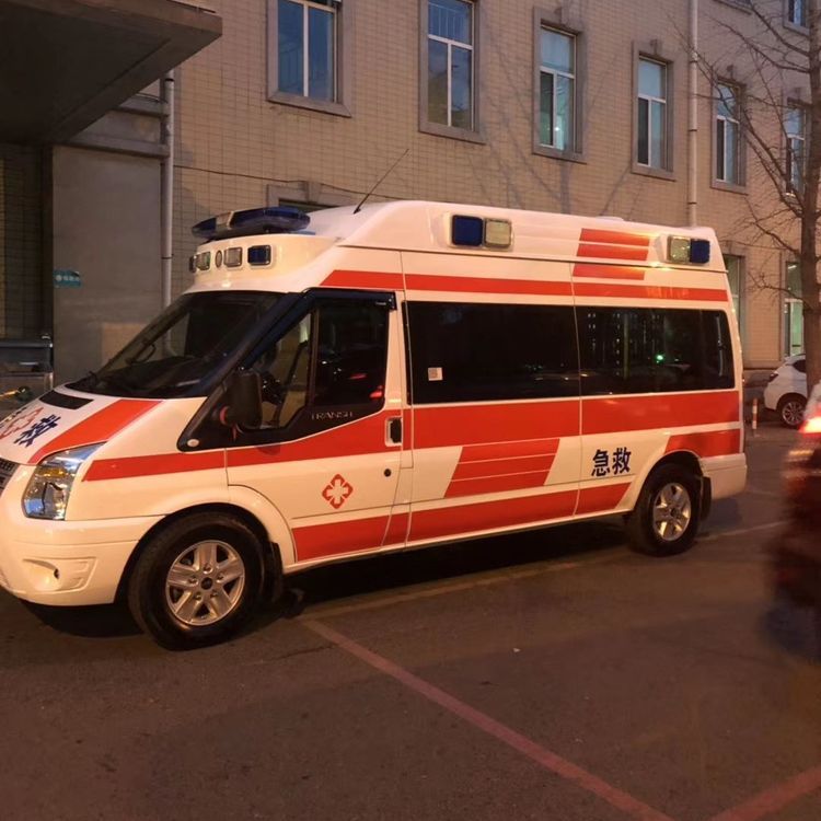 龙港夜间租赁救护车护送病人转院：安全转运的 8 大核心注意事项